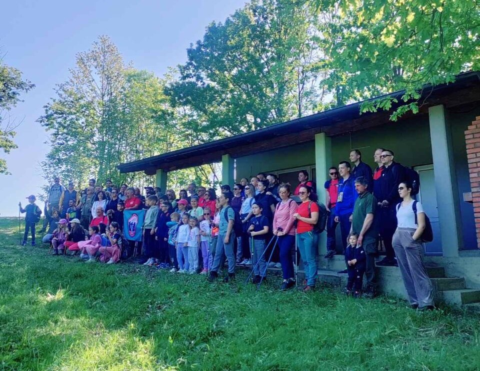 Brčko: Putevima zdravlja i prirode krenulo više od 100 planinara i šetača