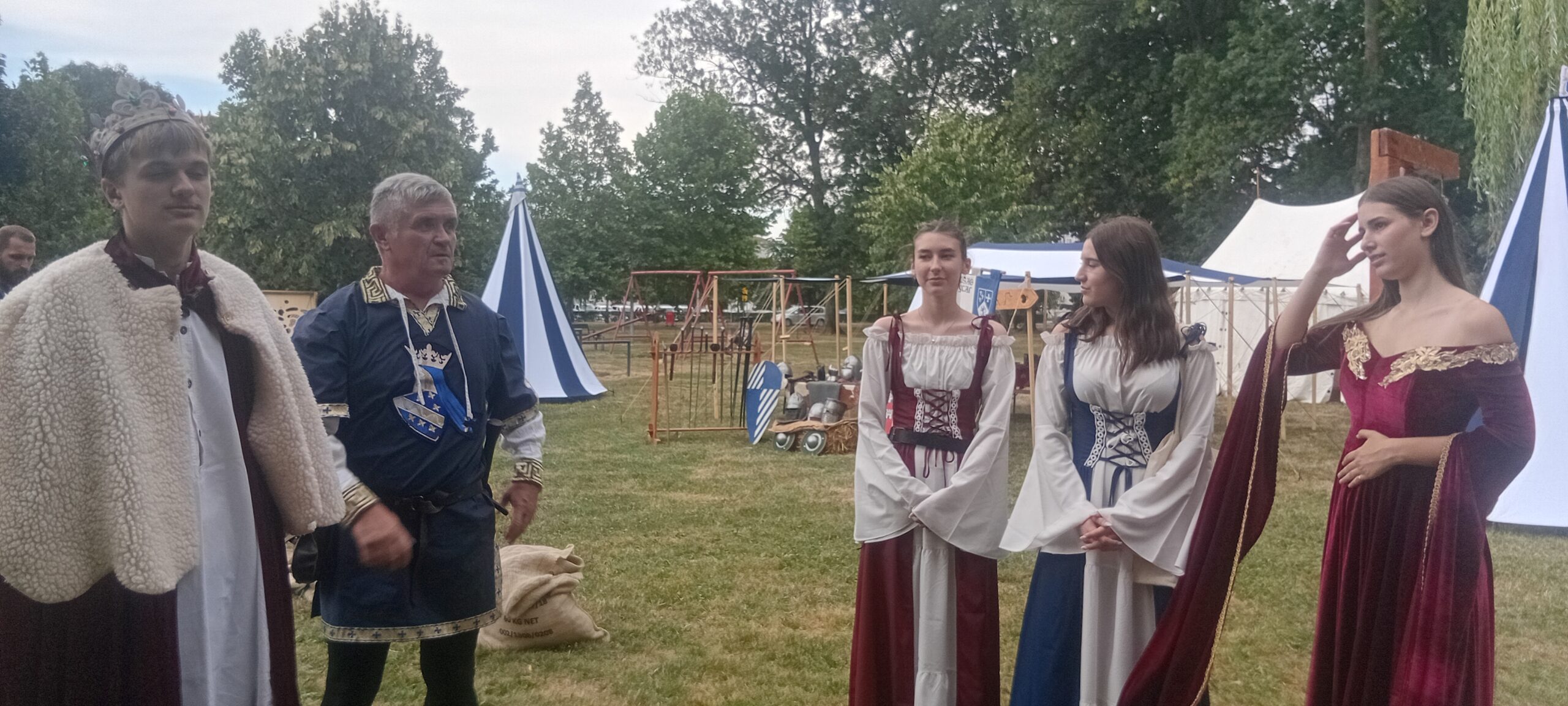 U Brčkom je počeo srednjovjekovni vašar i viteške igre, program se nastavlja danas od 17 sati U Brčkom je počeo srednjovjekovni vašar i viteške igre, program se nastavlja danas od 17 sati