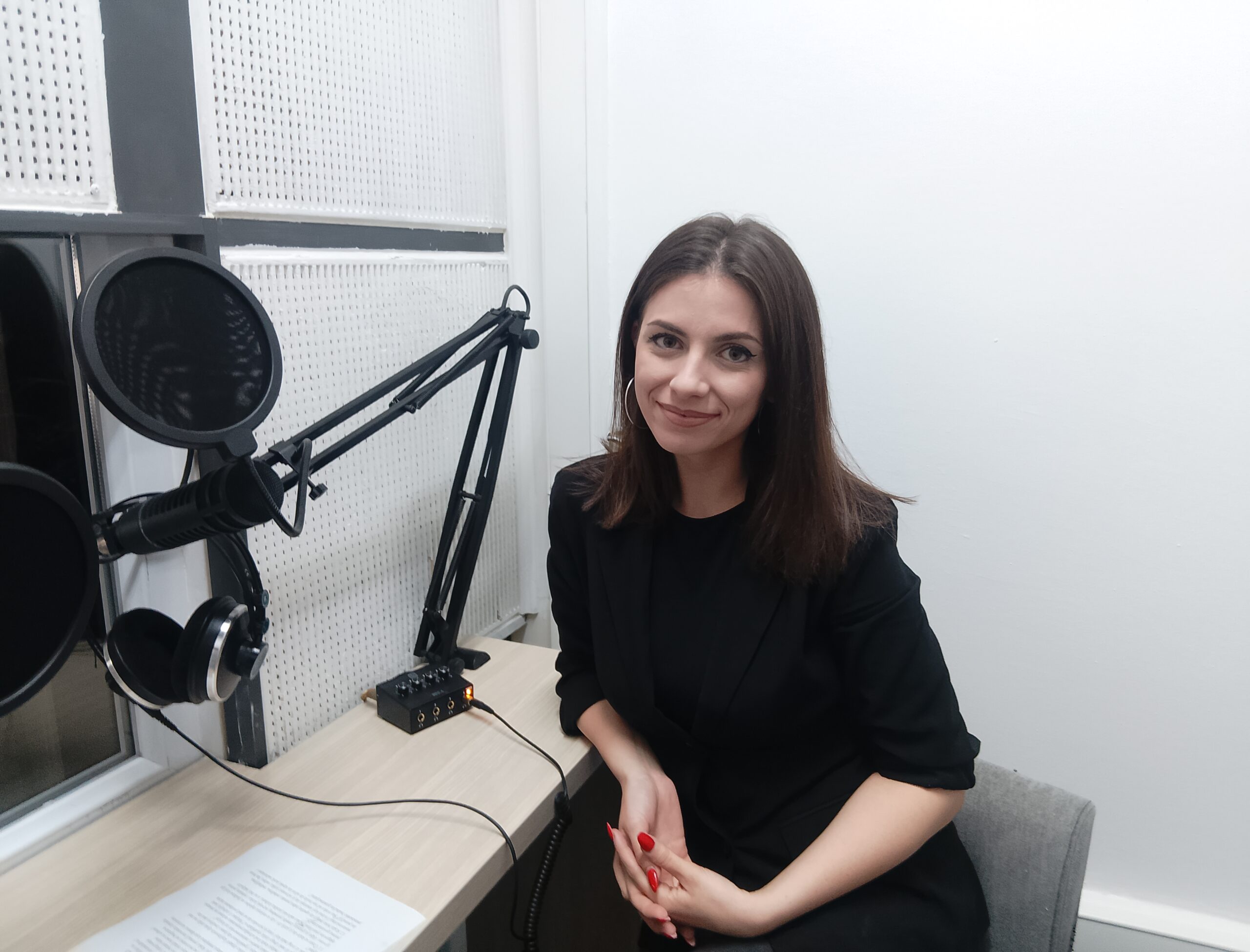 Emisija Civilno društvo – Marija Vasić, profesor srpskog jezika i književnosti Emisija Civilno društvo – Marija Vasić, profesor srpskog jezika i književnosti